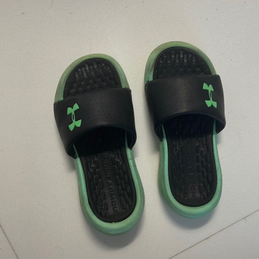 under armour slides